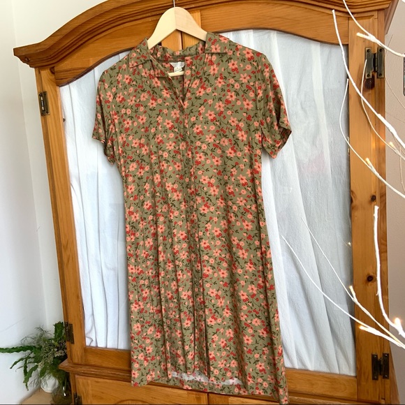 Christopher & Banks Dress size 4, Flower Print. - Picture 15 of 17